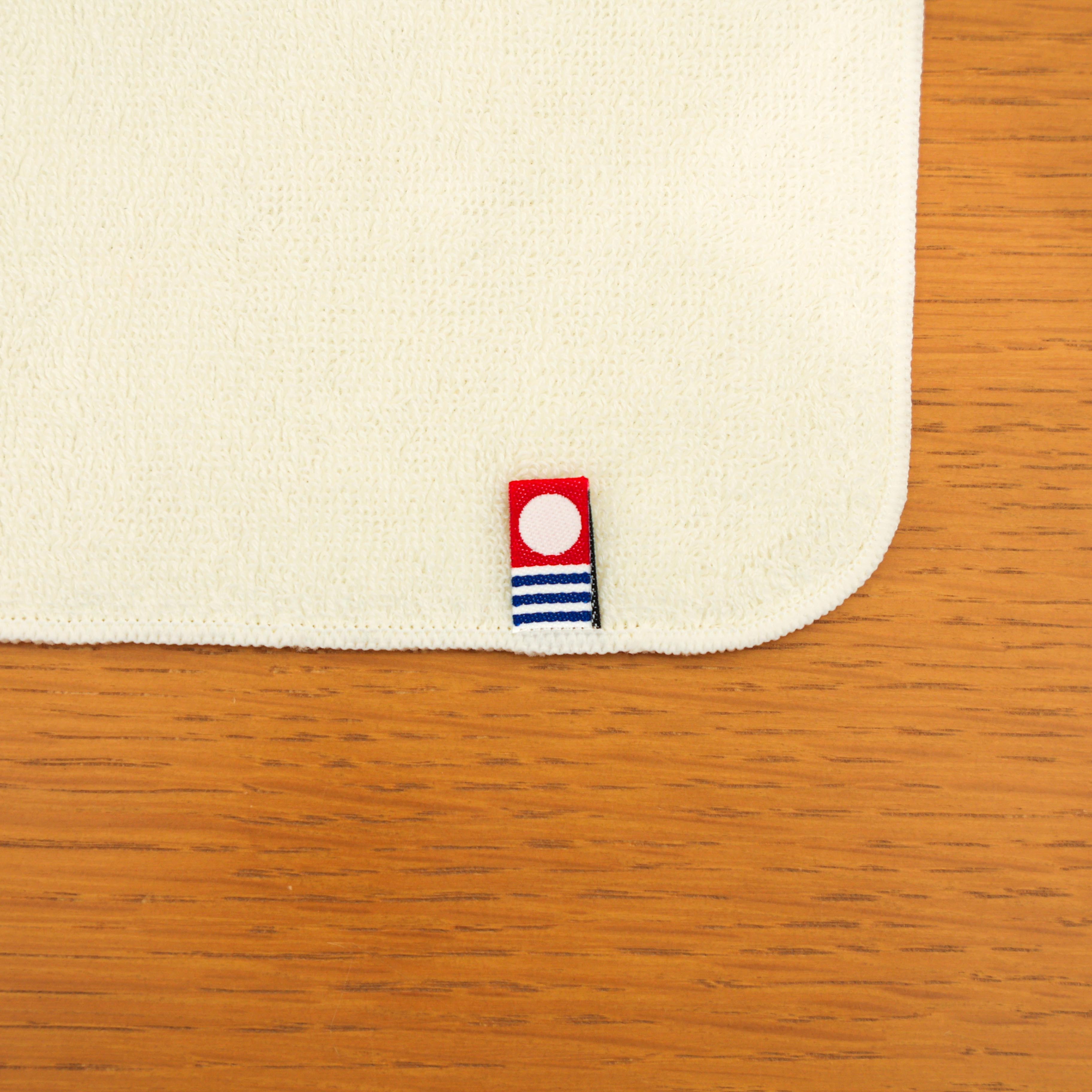 ハンカチ（おにぎりせんべい）